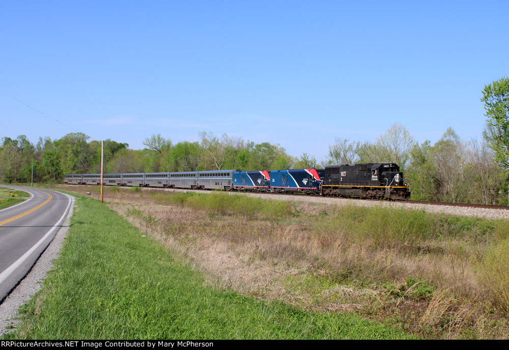 Northbound Amtrak 58